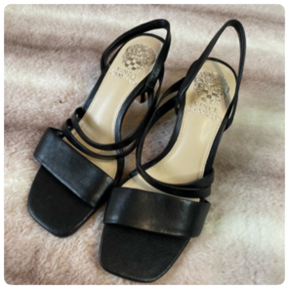 Vince Camuto Heels great condition- comfortable for women wearing 🌺💕